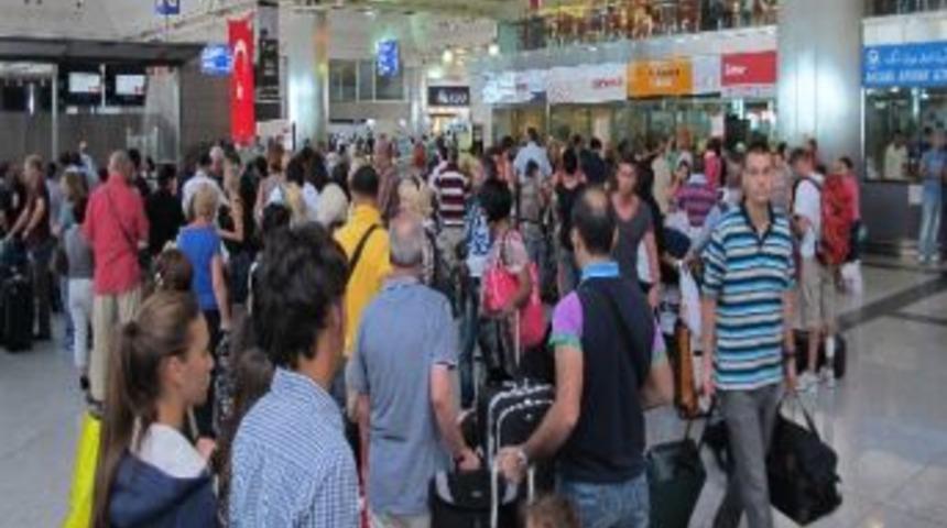 Lufthansa Havayolları&rsquo;ndaki Grev U&ccedil;uşları Etkiledi