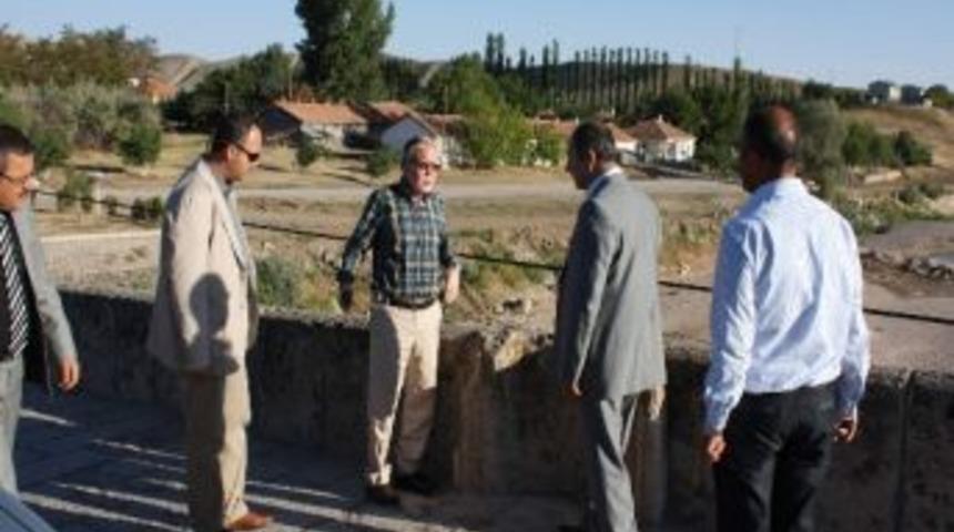 Tbmm Başkan Vekili Sadık Yakut&rsquo;tan Kara&ouml;z&uuml;&rsquo;ne K&ouml;pr&uuml; M&uuml;jdesi