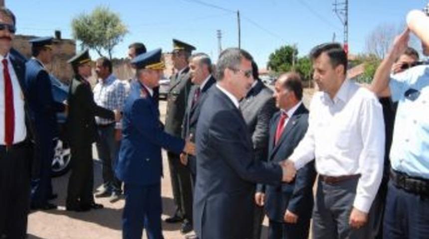 Vali Yılmaz&rsquo;dan Şehit Ailelerine Taziye Ziyareti