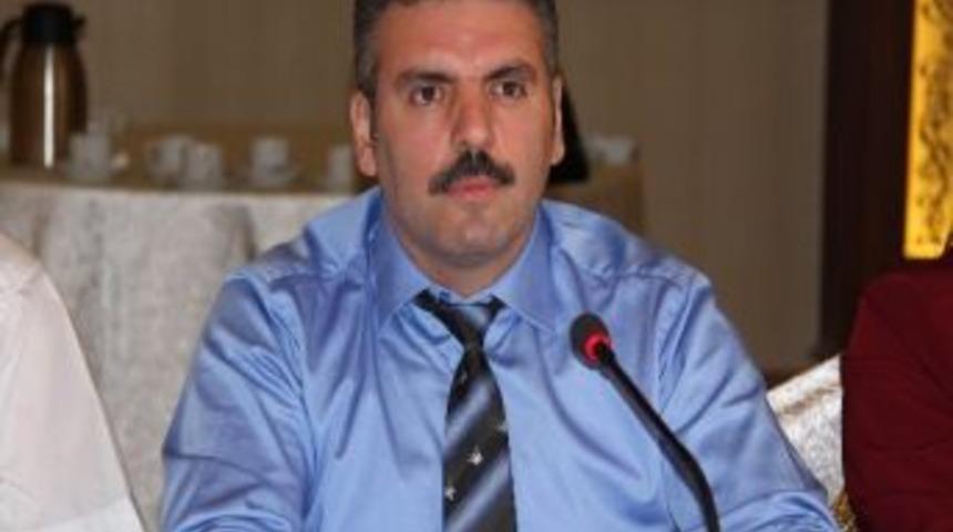 Ak Parti'li Şeker Mersin'deki Belediyecilik Hizmetlerini Eleştirdi