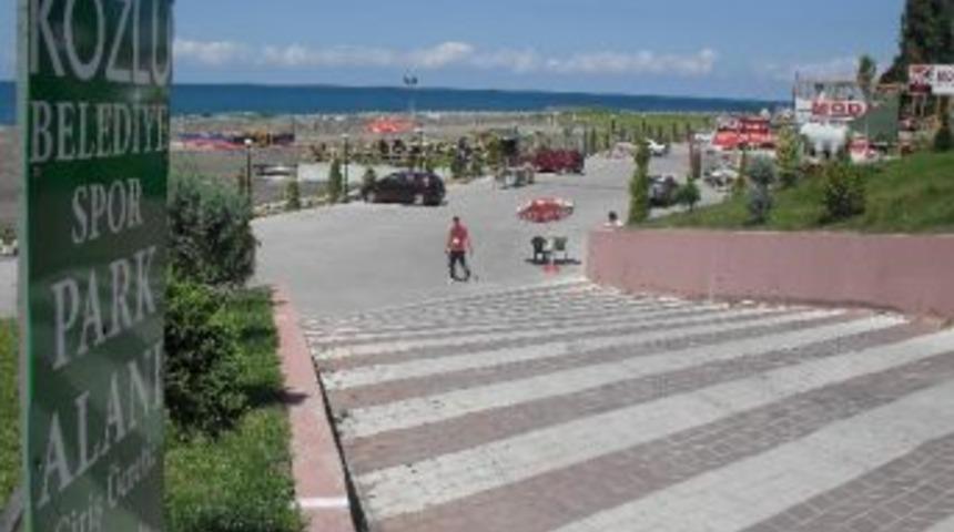 Sahil Yolundaki Otoparkta &Uuml;cretli Hizmet Başladı