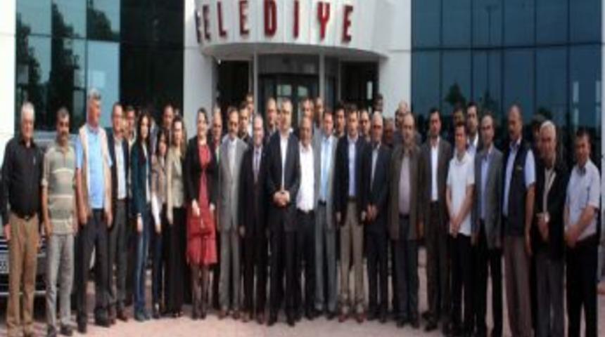 Milletvekili Demir, &Ccedil;etinkaya Beldesindeki Hizmetleri Beğendi