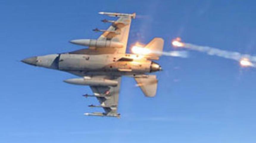 PKK kamplarına bomba yağdı