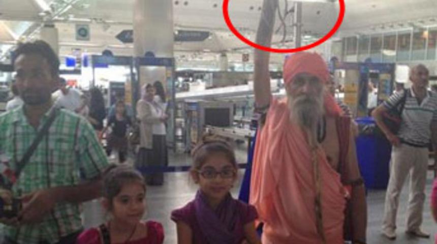 Tırnaklarıyla g&ouml;renleri şaşırttı