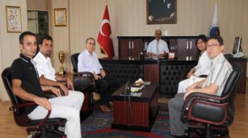 Batman &Uuml;niversitesi Rekt&ouml;r&uuml; Ulu&ccedil;am'dan Madde Bağımlılığı M&uuml;cadelesine Destek