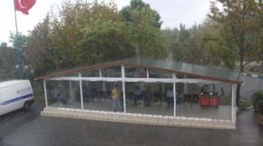 Merkez Mezarlığına Modern Bekleme Salonu