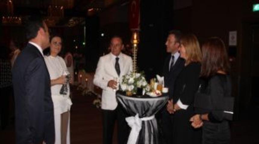 Trabzon Protokol&uuml; Zafer Bayramı Resepsiyonu&rsquo;nda Buluştu