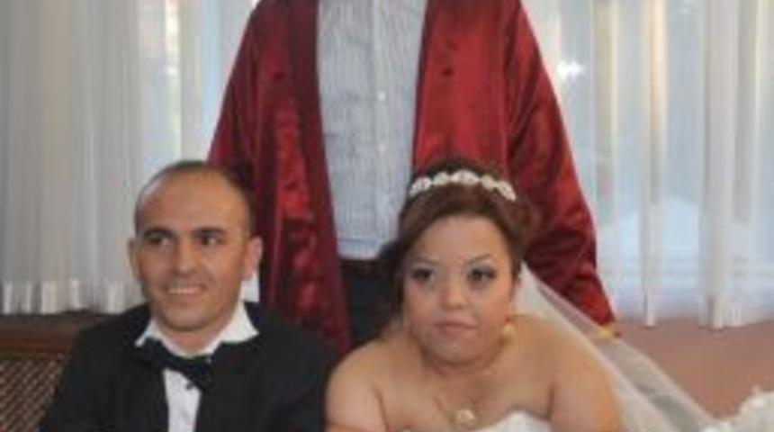 Boyları Kısa, Aşkları Kocaman