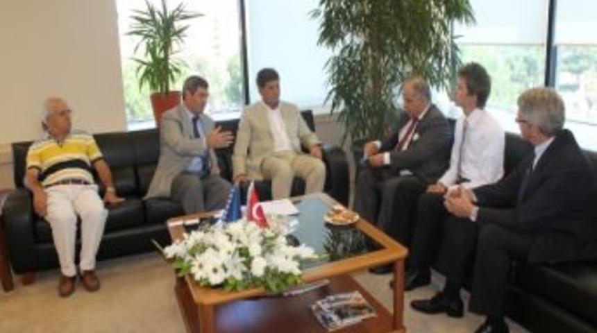 Bosna Hersek B&uuml;y&uuml;kel&ccedil;isinden Btso&rsquo;ya Veda Ziyareti