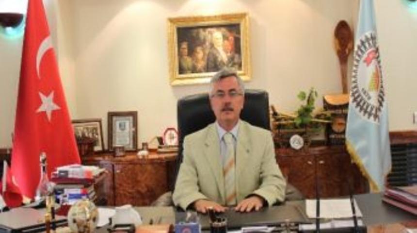 Kırklareli Belediyesi Kl&uuml;'ye Kayıt Yaptıracak &Ouml;ğrencilere Hizmet Masası Oluşturuyor