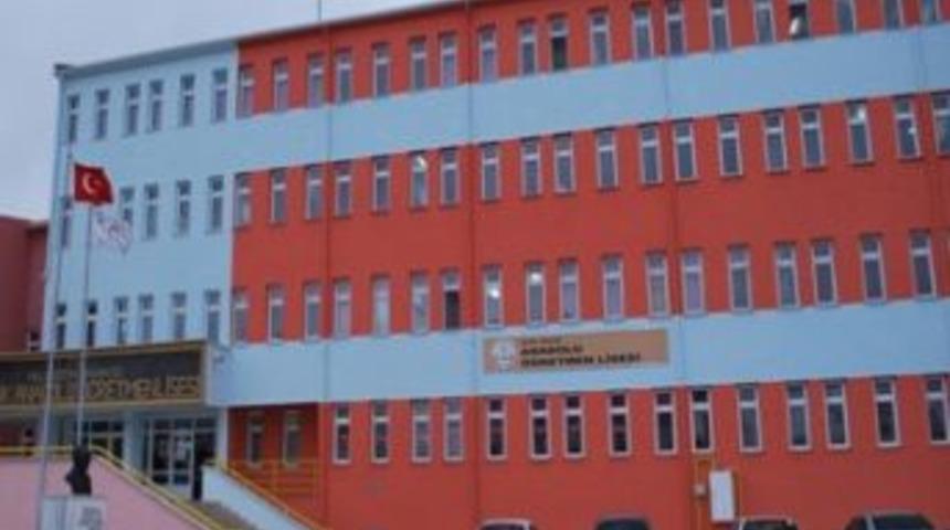 Başarının Adresi Yine Boz&uuml;y&uuml;k Anadolu &Ouml;ğretmen Lisesi