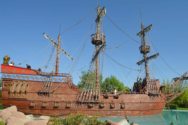 Eskişehir de Venedik i andıran gondol ve bot keyfi 3