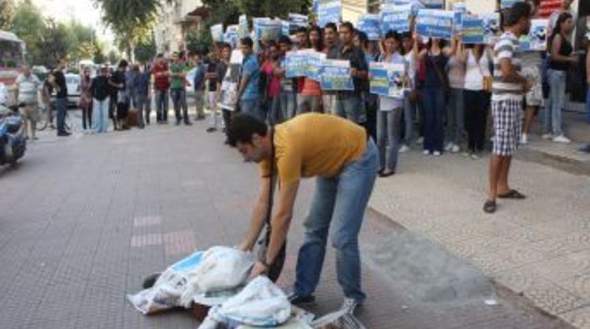 Üniversite Öğrenciler, Bütün Harçların Kaldırılması Için Eylem Yaptı