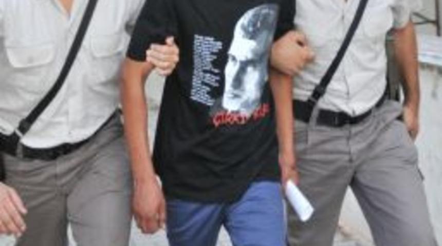 Hırsızlıkla Su&ccedil;lanan Gen&ccedil;, Katil Oldu