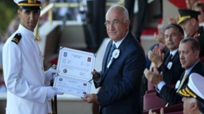 Deniz Harp Okulu'nda Mezuniyet Coşkusu