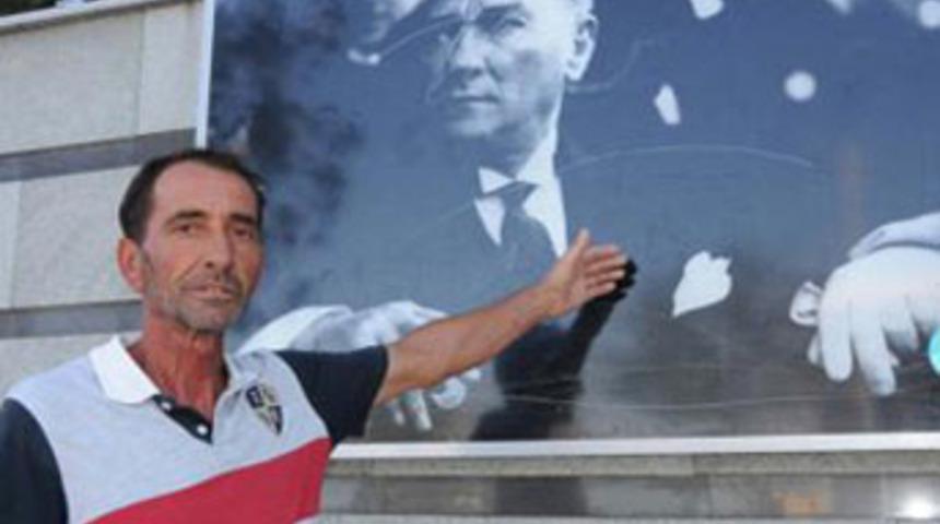 Atat&uuml;rk panolarına &ccedil;irkin saldırı