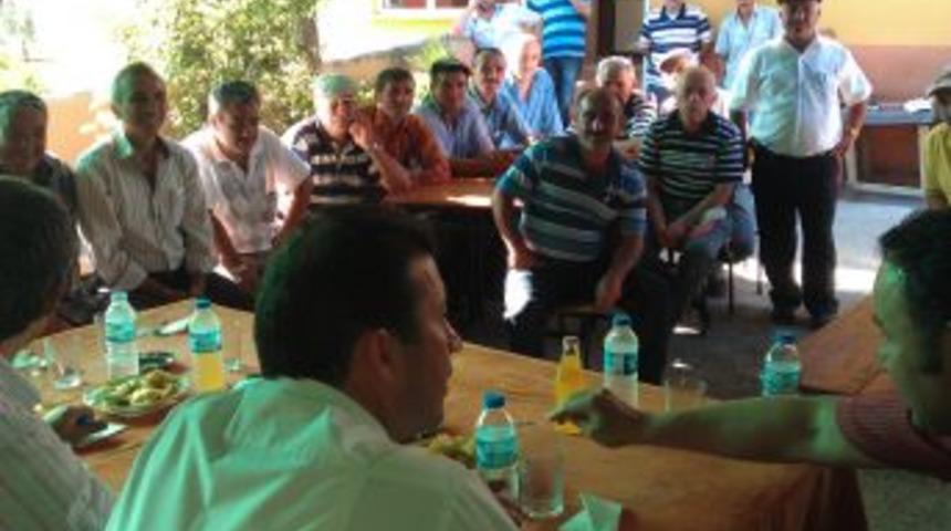 Ulupınar  vatandaşlarla sohbet etti.