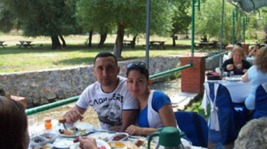 Nişanlı &ccedil;ifti kaza ayırdı