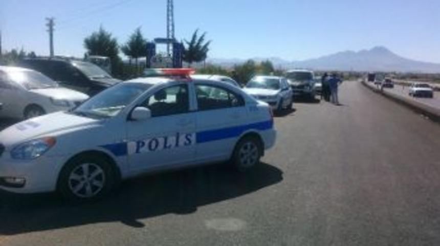 Otomobilin &Ccedil;arptığı &Ccedil;ocuk Yaralandı