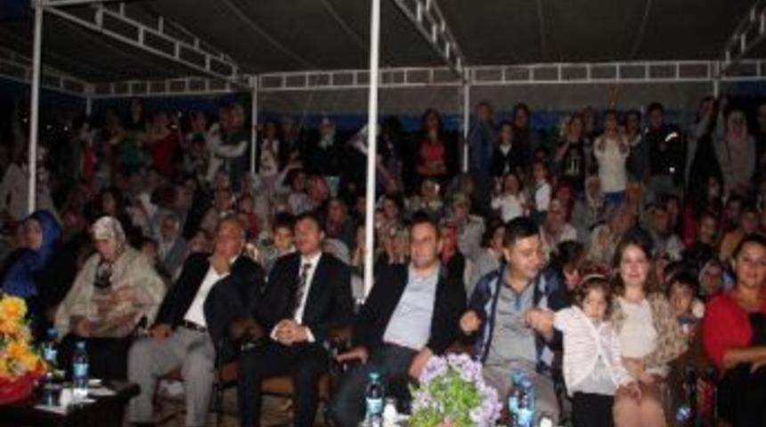 Sevcan Orhan, Oltu&rsquo;da Hayranlarını Coşturdu