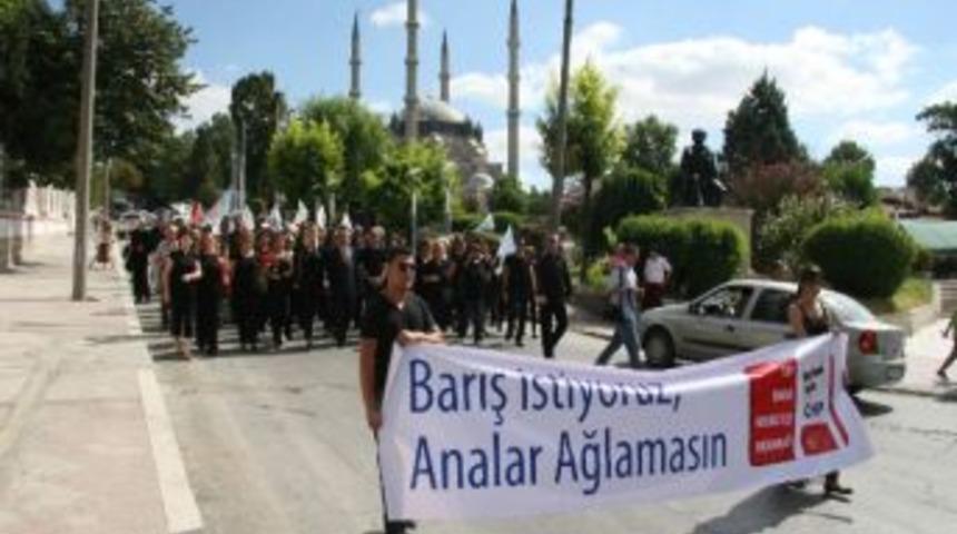 Chp 1 Eyl&uuml;l D&uuml;nyabarış G&uuml;n&uuml;nde Siyah Giyip G&uuml;vericin U&ccedil;urdu