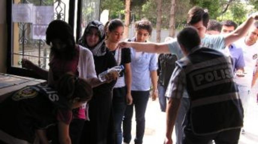 Ehliyet Sınavı Ve Sağlık Bakanlığı Y&ouml;netim Hizmetleri Birimi Tarafından G&ouml;revde Y&uuml;kselme Sınavı Yapıldı