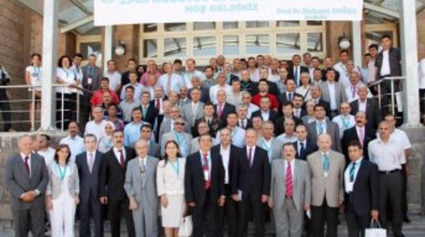 Ahlat Sempozyumu&rsquo;nda Kağızman dile geldi