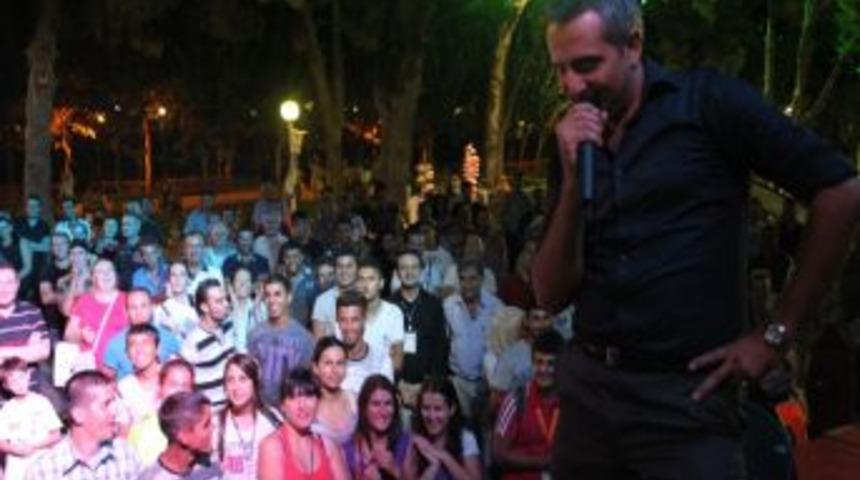 81. İzmir Fuarı'nda Eğlenceli Gece