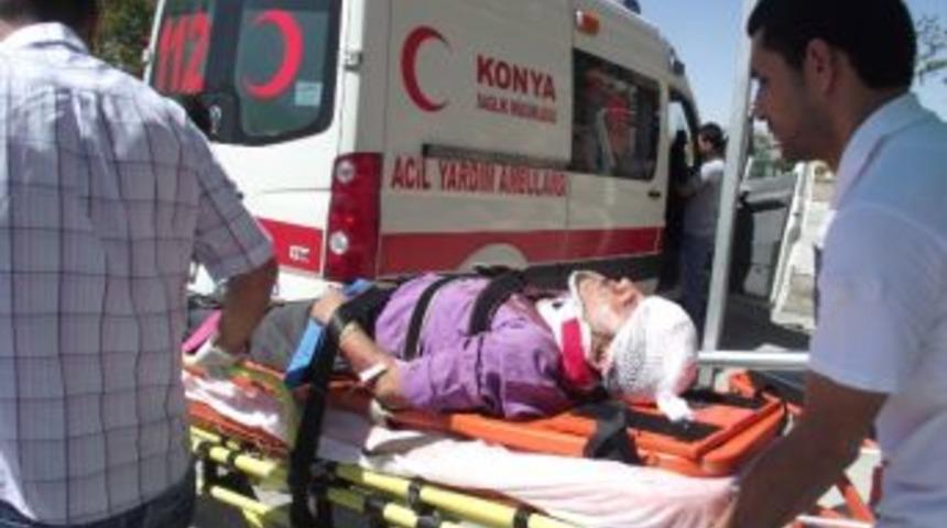 Otomobil Duvara &Ccedil;arptı: 1 Yaralı