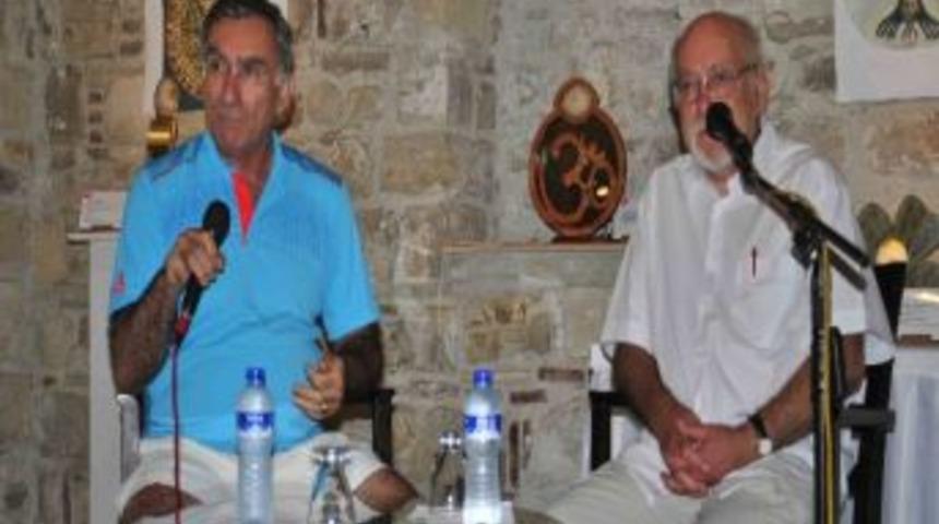Gazeteci Yazar Doğan Yurdakul Kuşadası’nda Söyleşiye Katıldı