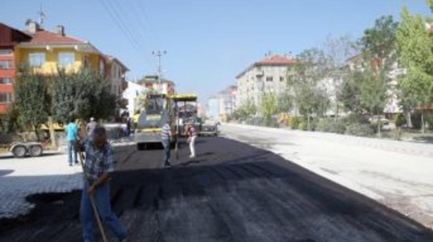 Bolu&rsquo;da Asfaltlama &Ccedil;alışmaları Tam Gaz S&uuml;r&uuml;yor