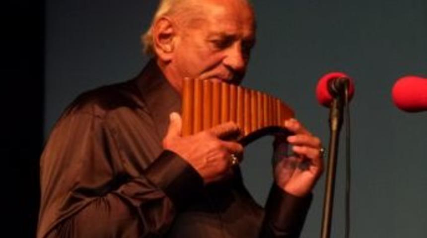 Zamfir Bodrum Kalesi'nde Konser Verdi
