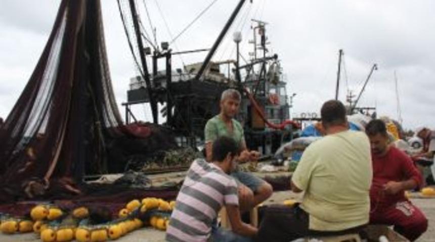 Yurt Genelindeki Boykota Uyan Rizeli Balıkçılar Av Yasağının Kalkmasına Rağmen Denize Açılmadı
