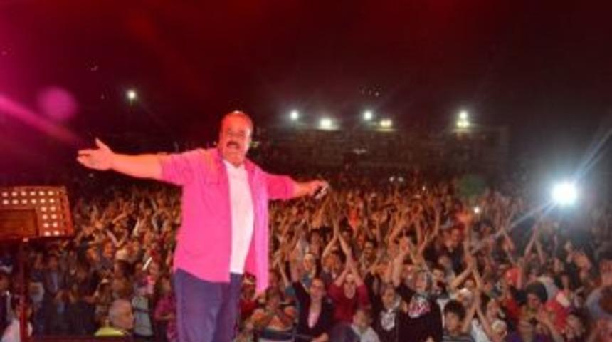 Ayvacık&rsquo;ta Yıldızlar Ge&ccedil;idi