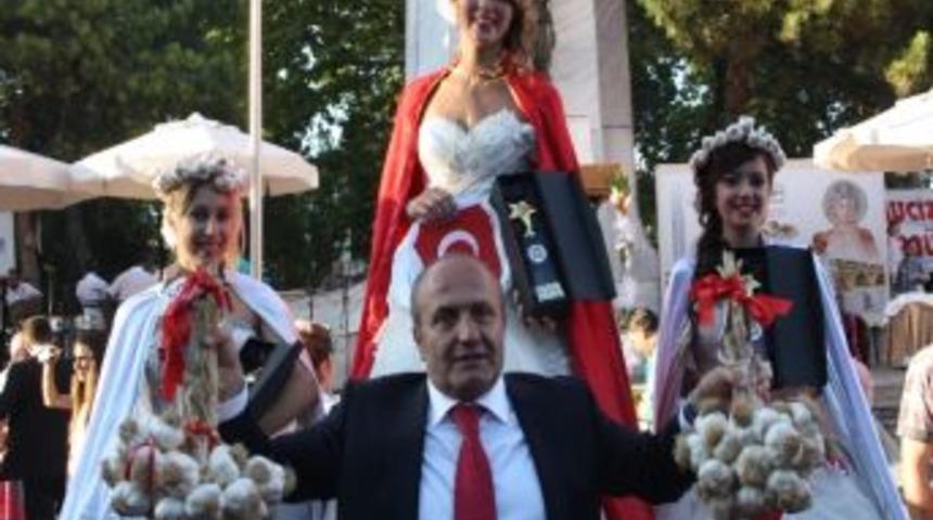 Helikopter Kamera, J&uuml;ri &Uuml;yesinin Başına D&uuml;şt&uuml;