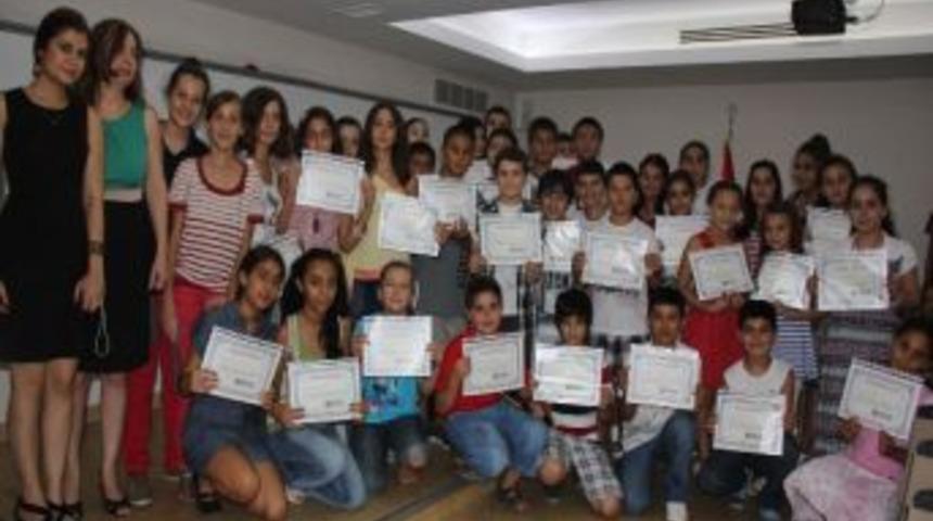 İngilizceyi Eğlenerek &Ouml;ğreniyorlar