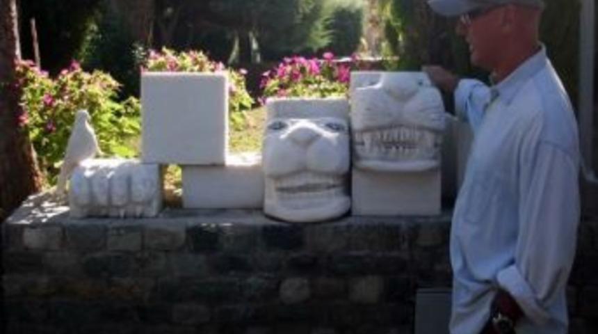 G&ouml;z Doktoru Heykeltıraş