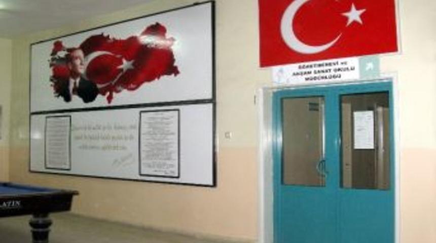 Araban &Ouml;ğretmen Evi Kapatıldı