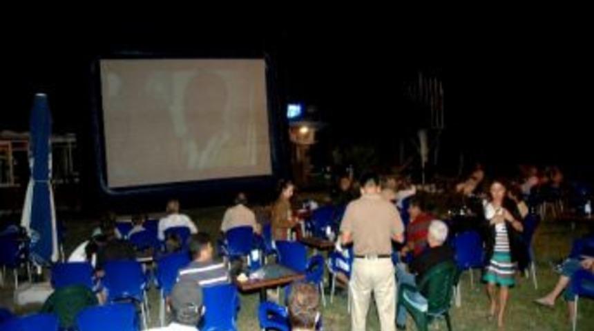 Yazlık Sinema Demrelilere Nostalji Yaşattı