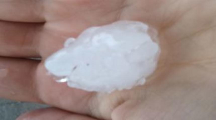 Bitlis&rsquo;te Dolu Sebebiyle Ara&ccedil;lar Hasar G&ouml;rd&uuml;