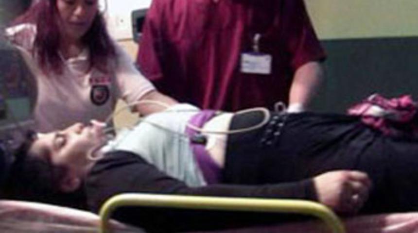 Karısını sokak ortasında &ouml;ld&uuml;rd&uuml;