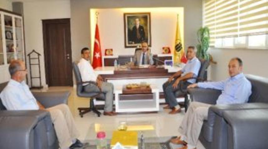 Kırmızı Et &Uuml;reticileri Birliği&rsquo;nden İ.&uuml; Rekt&ouml;r&uuml; &Ccedil;elik&rsquo;e Ziyaret