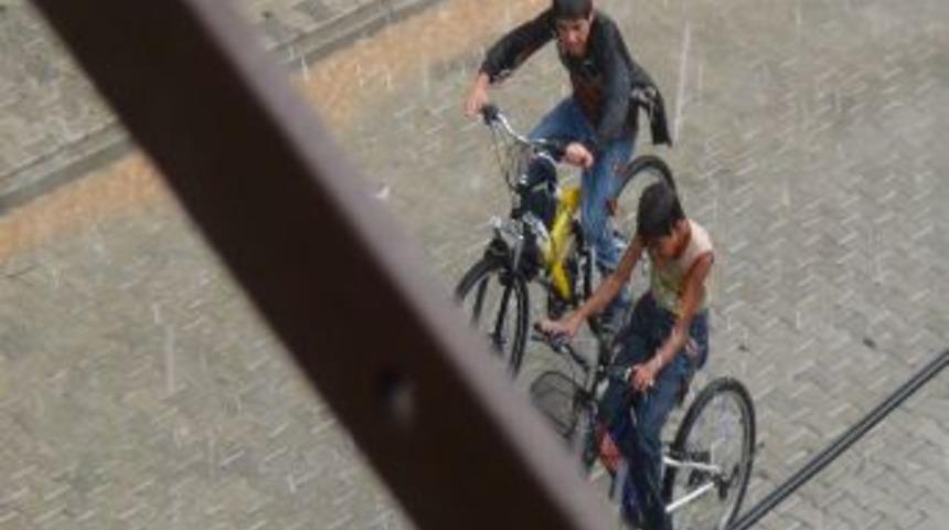 Bitlis&rsquo;te Dolu Etkili Oldu