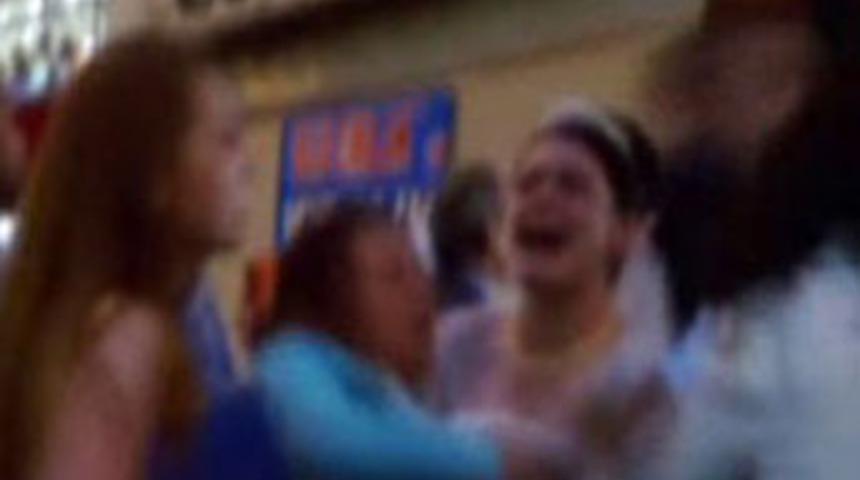 D&uuml;ğ&uuml;n sonrası ortalık karıştı: 4 yaralı