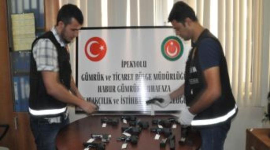 Habur Sınır Kapısında Ka&ccedil;ak Silah Operasyonu