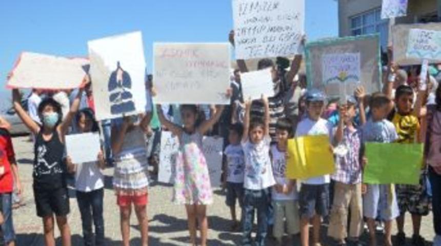 İzmir'de &Ccedil;&ouml;p Eylemi