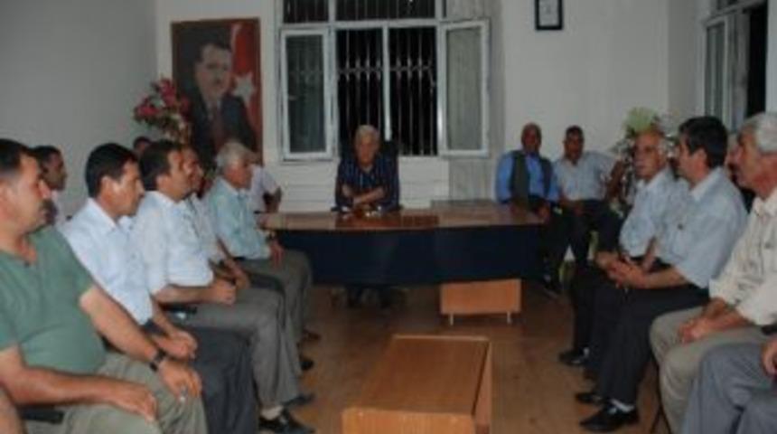 Fırat, Kahta İl&ccedil;e Başkanlığı'nda Partililerle Bir Araya Geldi