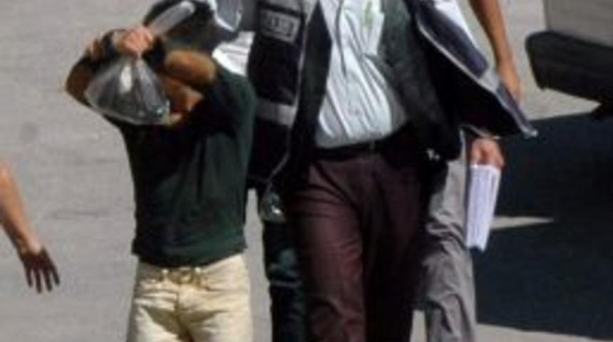 7 Evden Hırsızlık Yaptığı İddia Edilen 3 Zanlı Yakalandı