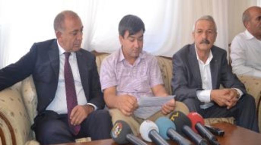 G&uuml;rsel Tekin Acılı Babayı Ziyaret Etti