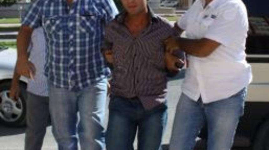 Cinayet Zanlısının İzini Dedektifler Buldu